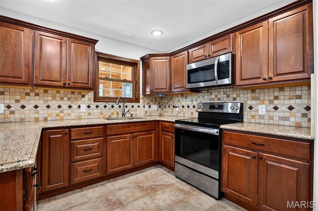 26 Madre Court, Foristell, MO 63348
