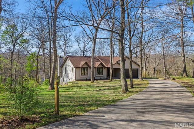 26 Madre Court, Foristell, MO 63348