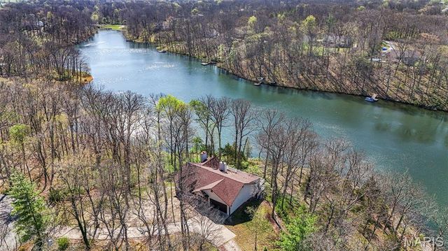 26 Madre Court, Foristell, MO 63348