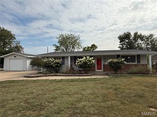 816 Nancy Lane, Weldon Spring, MO 63304