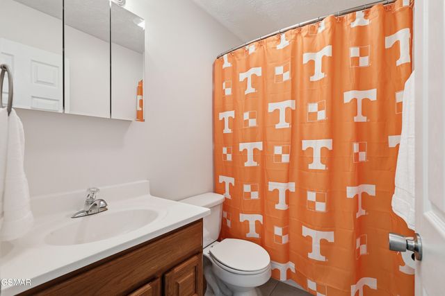 529 Hills Gate Circle, Seymour, TN 37865