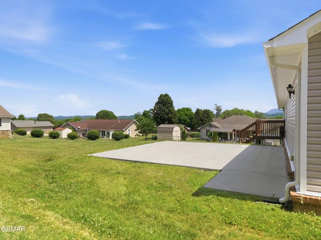529 Hills Gate Circle, Seymour, TN 37865