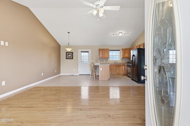 529 Hills Gate Circle, Seymour, TN 37865