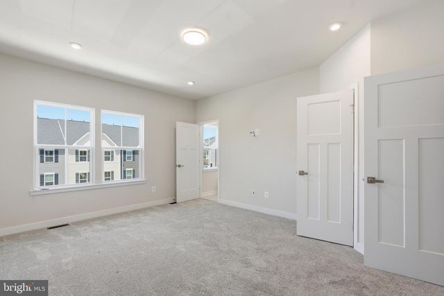 46275 MOUNT KELLOGG TER, Sterling, VA 20164