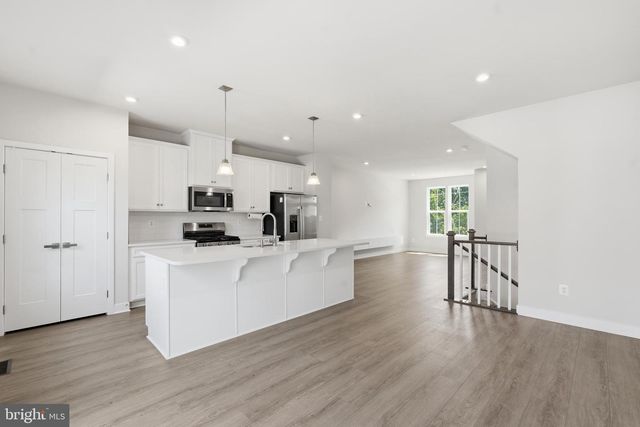 46275 MOUNT KELLOGG TER, Sterling, VA 20164