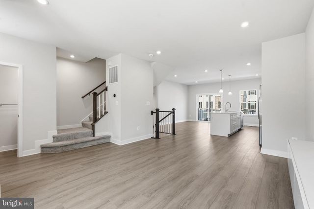 46275 MOUNT KELLOGG TER, Sterling, VA 20164