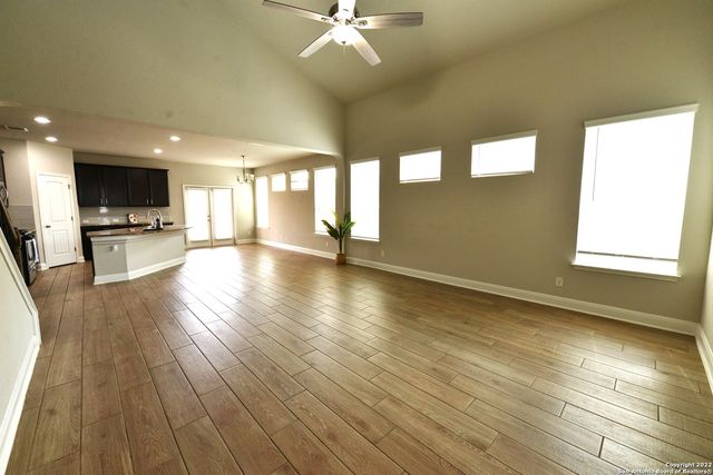 5922 AKIN PL, San Antonio, TX 78261