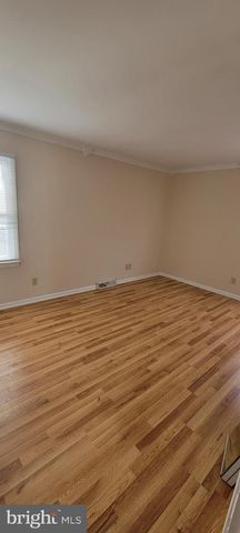 12 MELVIN DR, Fredericksburg, VA 22406