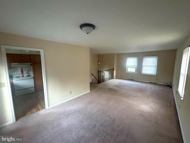 12 MELVIN DR, Fredericksburg, VA 22406