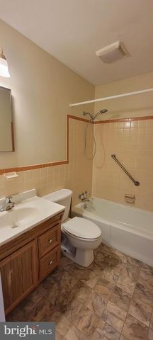 12 MELVIN DR, Fredericksburg, VA 22406