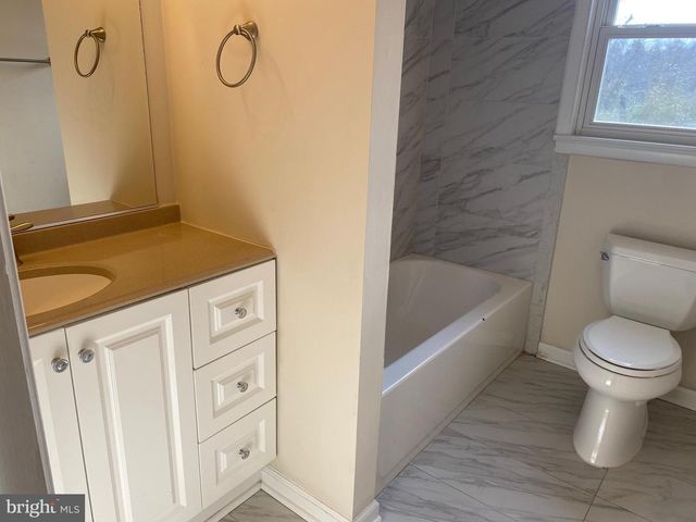 12 MELVIN DR, Fredericksburg, VA 22406