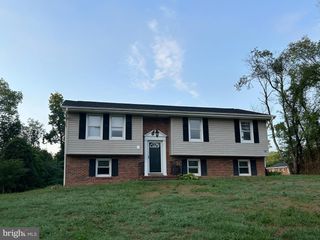 12 MELVIN DR, Fredericksburg, VA 22406