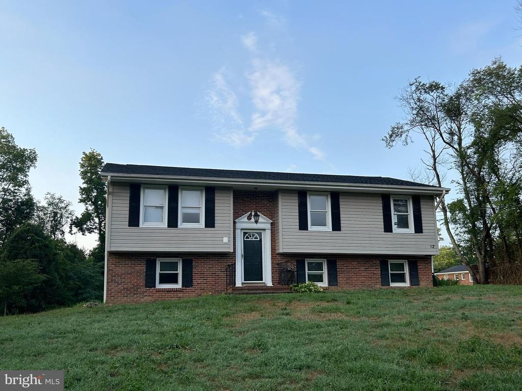 12 MELVIN DR, Fredericksburg, VA 22406