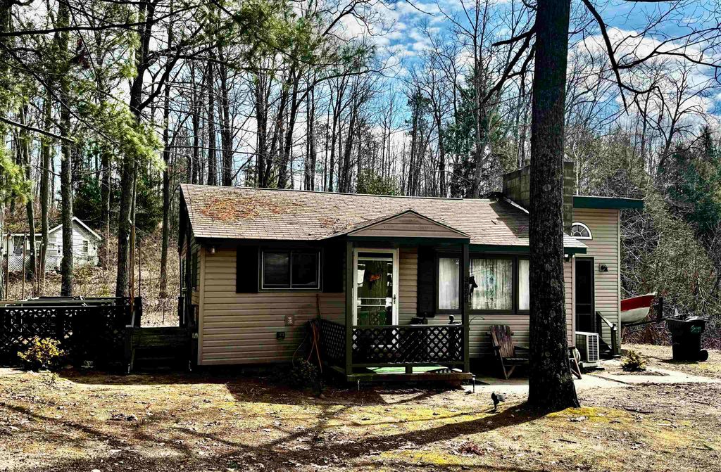 3866 Starr Road, Harrison, MI 48625