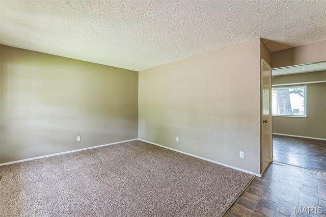 6250 Pennyrich Court, Florissant, MO 63033