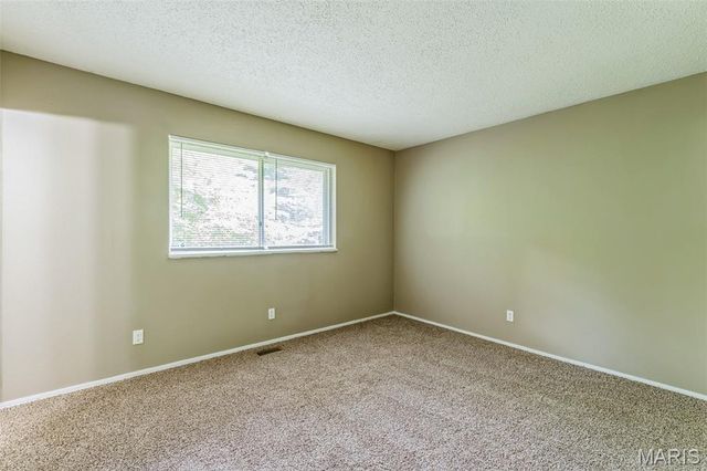 6250 Pennyrich Court, Florissant, MO 63033