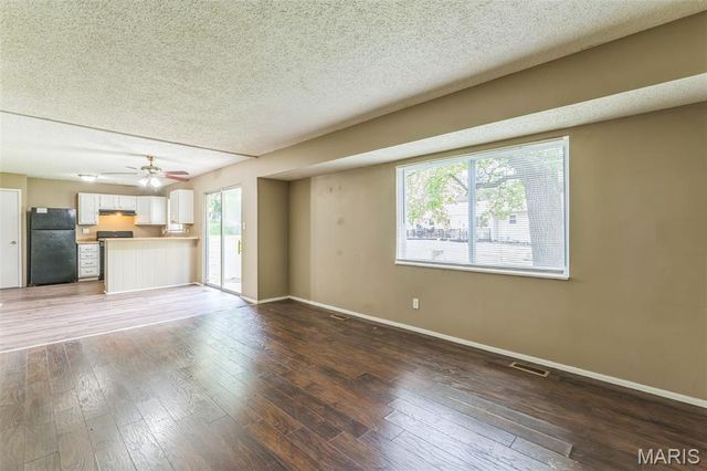 6250 Pennyrich Court, Florissant, MO 63033