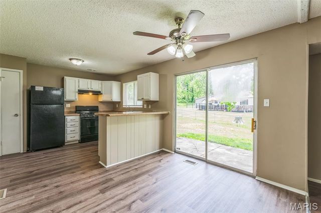 6250 Pennyrich Court, Florissant, MO 63033