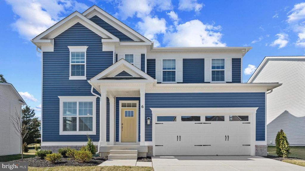 8114 CYPRESS POINT DR, Rosedale, MD 21237