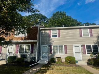 120 Brentwood Drive 120, Wallingford, CT 06492