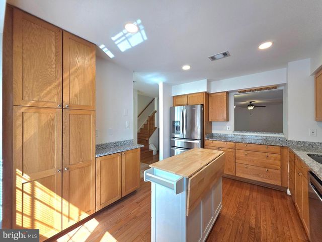 5939 HEATHERWOOD CT, Alexandria, VA 22310