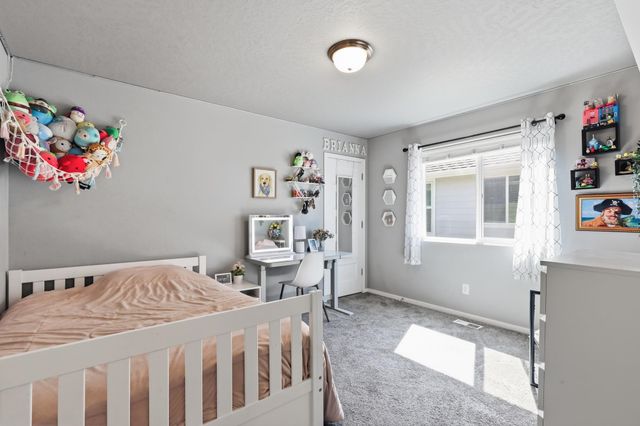 17217 E 17th Ave, Greenacres, WA 99016