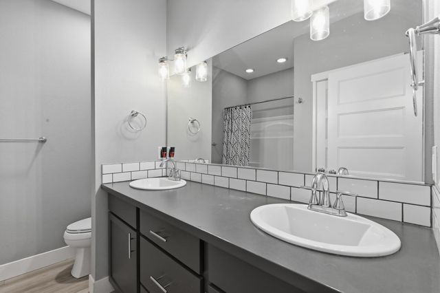 17217 E 17th Ave, Greenacres, WA 99016