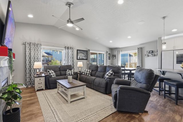 17217 E 17th Ave, Greenacres, WA 99016