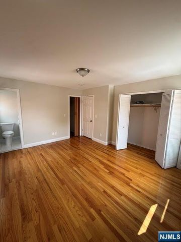 599 Boulevard 1, Hasbrouck Heights, NJ 07604