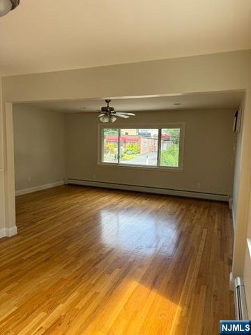 599 Boulevard 1, Hasbrouck Heights, NJ 07604
