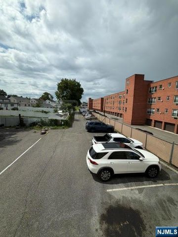 599 Boulevard 1, Hasbrouck Heights, NJ 07604