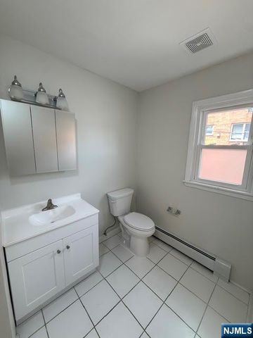 599 Boulevard 1, Hasbrouck Heights, NJ 07604