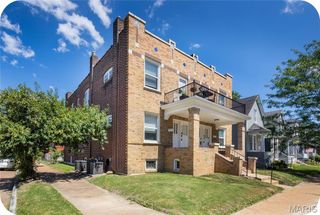 4763 Goethe Avenue, St Louis, MO 63116