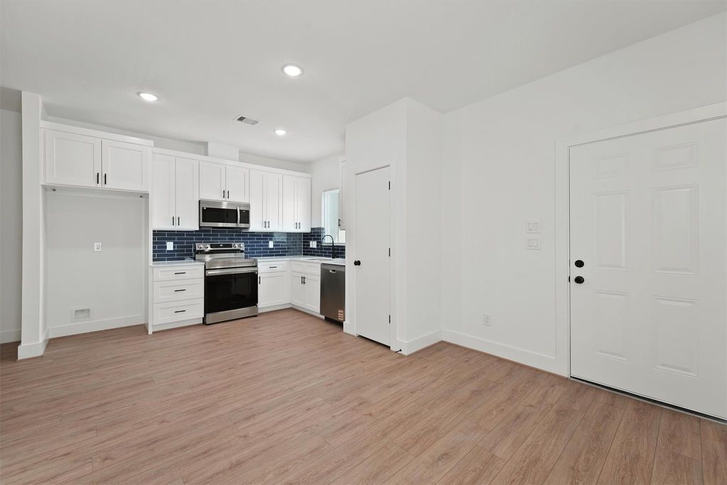 407 Calloway, Houston, TX 77029