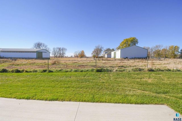 1407 N Alinia Ave Avenue, Tea, SD 57064
