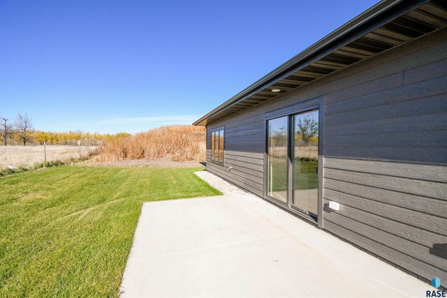 1407 N Alinia Ave Avenue, Tea, SD 57064