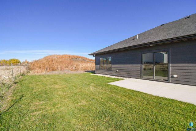 1407 N Alinia Ave Avenue, Tea, SD 57064