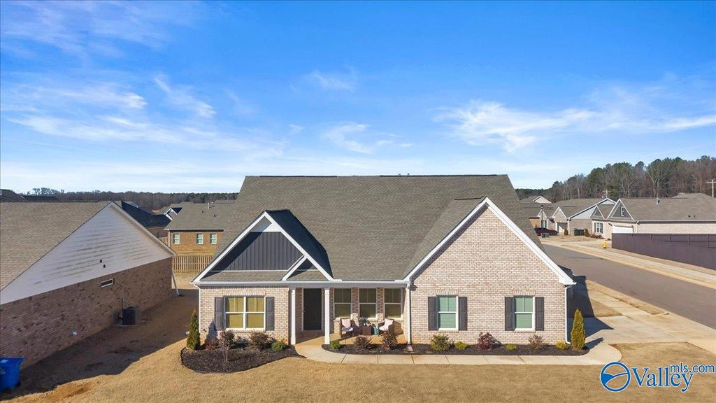 13947 Hickory Brook Road, Athens, AL 35611
