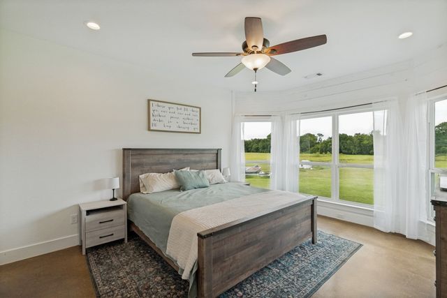 336 Hugh Orr Road, Van Alstyne, TX 75495