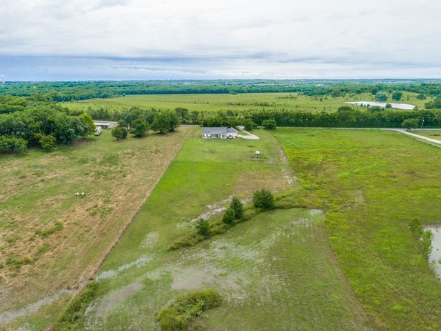 336 Hugh Orr Road, Van Alstyne, TX 75495