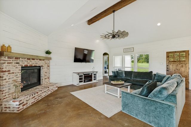 336 Hugh Orr Road, Van Alstyne, TX 75495