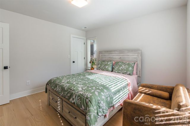 6017 Irwins Branch Drive, Charlotte, NC 28217