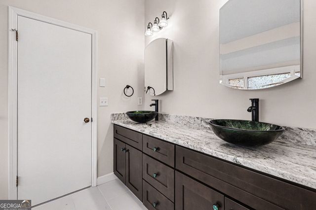 2711 Old Coach Road, Duluth, GA 30096