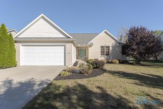 810 Lelanford Circle, Bowling Green, OH 43402