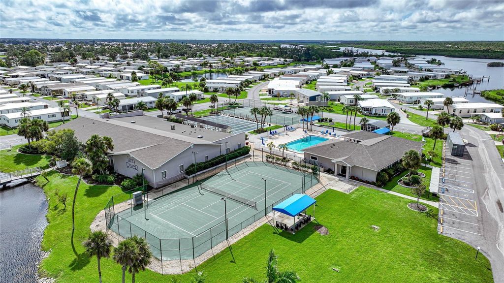 Image 60 of property listing at 107 TORTOLA WAY, North Port, FL 34287