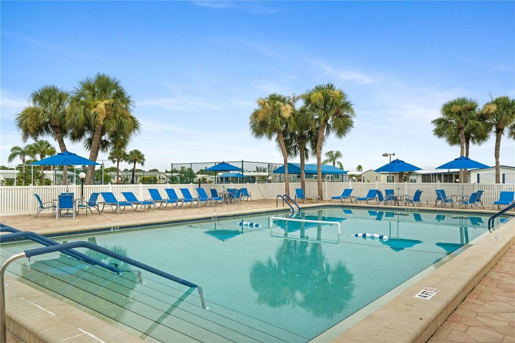 Image 73 of property listing at 107 TORTOLA WAY, North Port, FL 34287