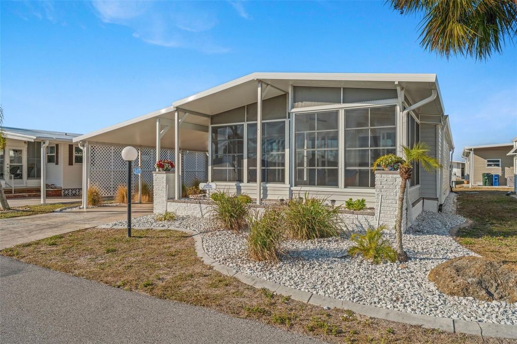 Image 10 of property listing at 107 TORTOLA WAY, North Port, FL 34287