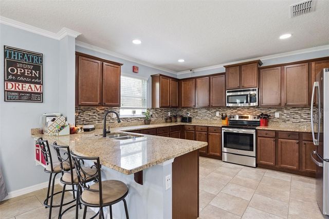 3541 OAK CLIFF BOULEVARD, Tavares, FL 32778