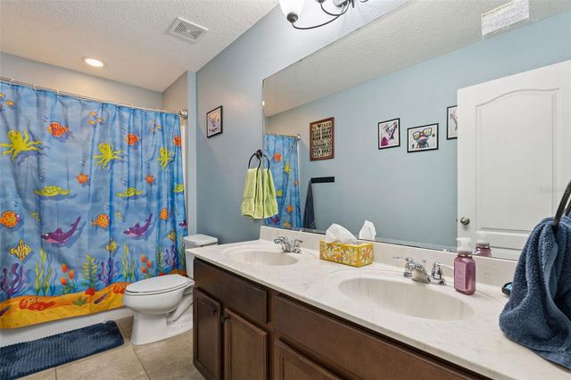 3541 OAK CLIFF BOULEVARD, Tavares, FL 32778