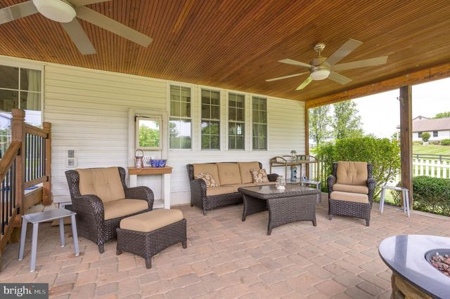 37 TILBURG LN, Martinsburg, WV 25405